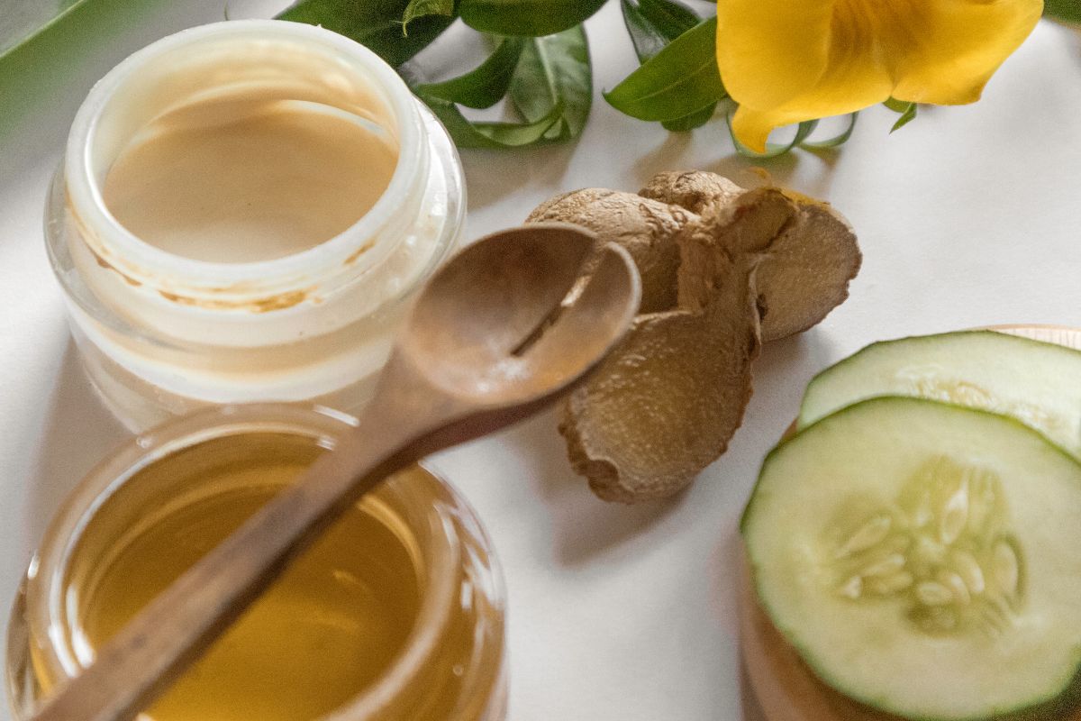6 Natural Remedies for Dry Skin