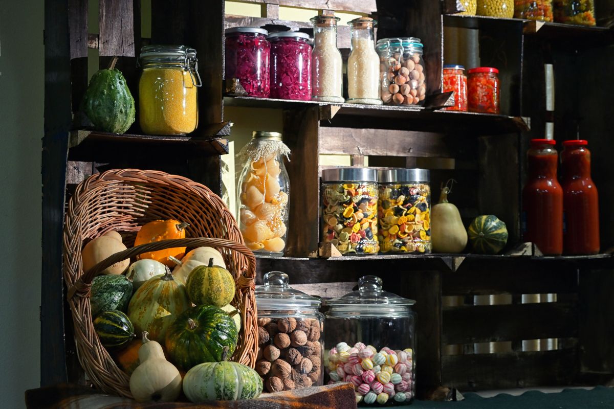 How to Build and Organise a Zero-Waste Pantry
