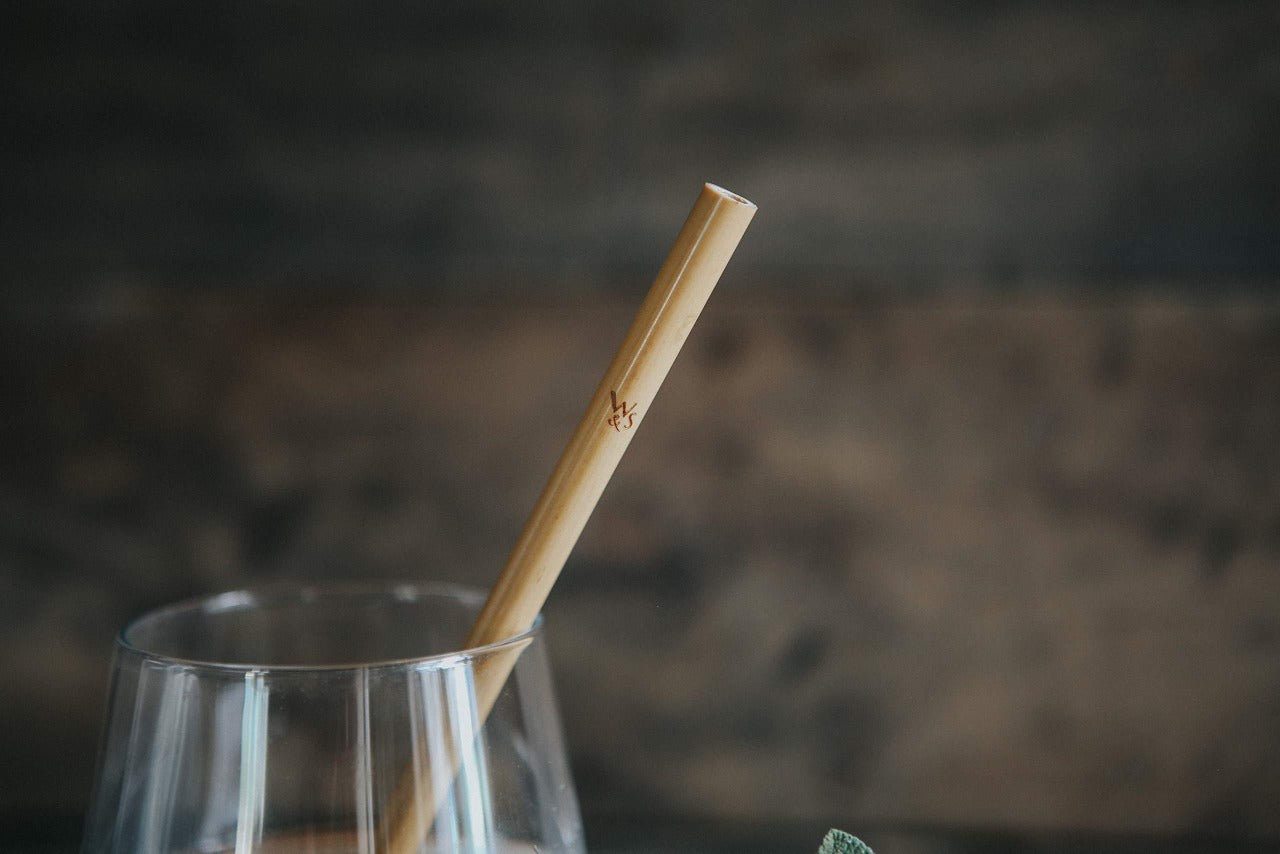 Straw Glass Straws ? Pack of 6 Straight 27 cm Long + Plastic Cleaning Brush ? Dishwasher Safe ? Sustainable ? Glass Drinking Straws for Bottles, Water